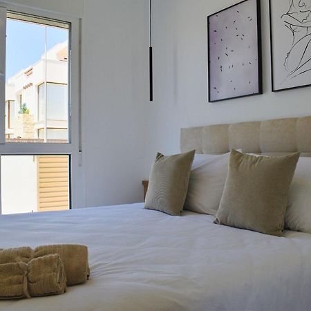 New Build Apartment On Beautiful Modern Complex โรฮาเลส ภายนอก รูปภาพ