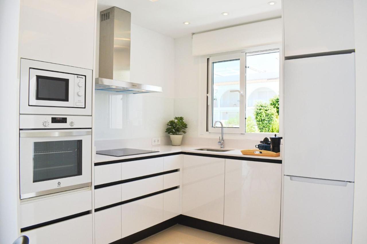 New Build Apartment On Beautiful Modern Complex โรฮาเลส ภายนอก รูปภาพ