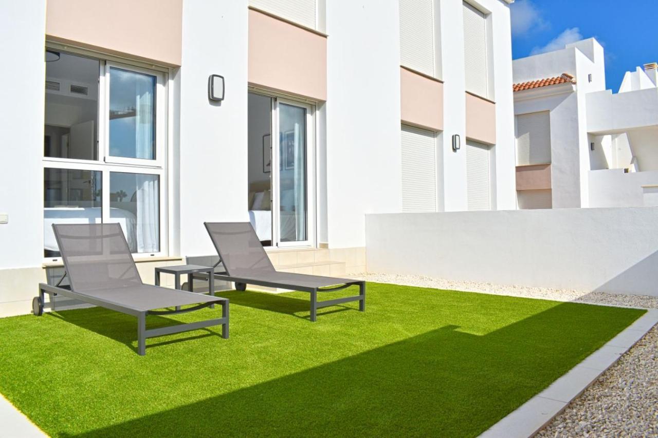 New Build Apartment On Beautiful Modern Complex โรฮาเลส ภายนอก รูปภาพ